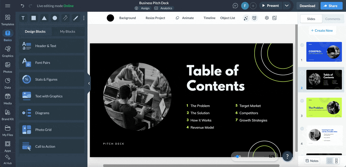 a GIF of adding links to an agenda slide 